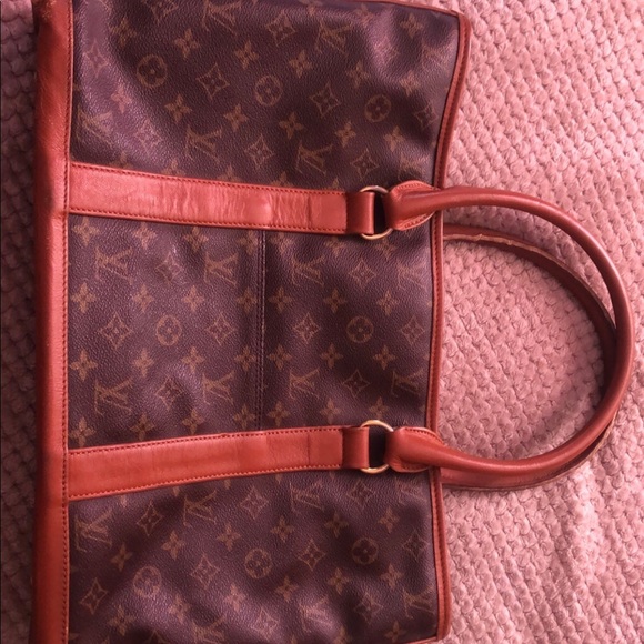 Authentic LV purse - Picture 2 of 9